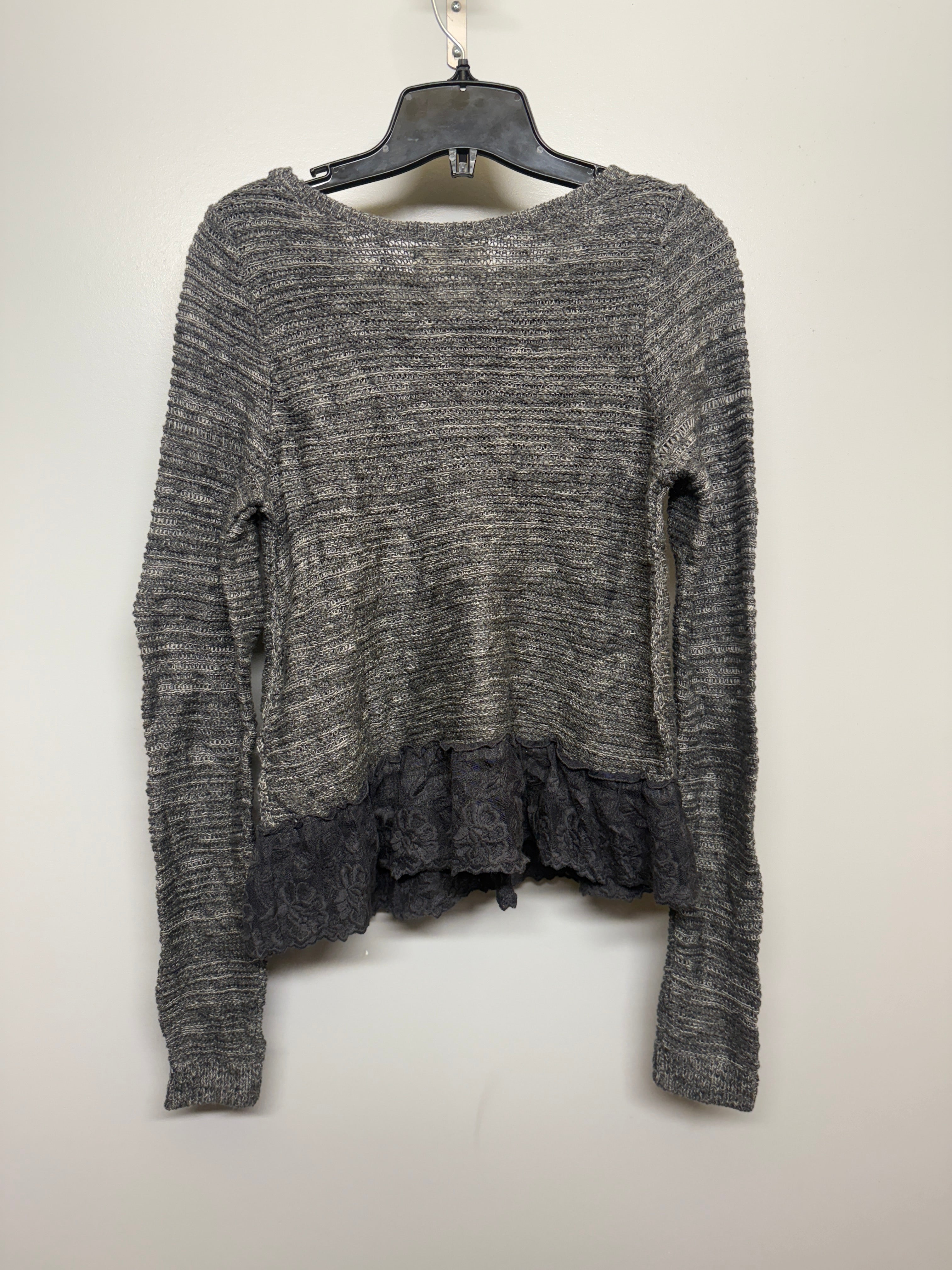 Holster Knit Long Sleeve Shirt with Lace Detail